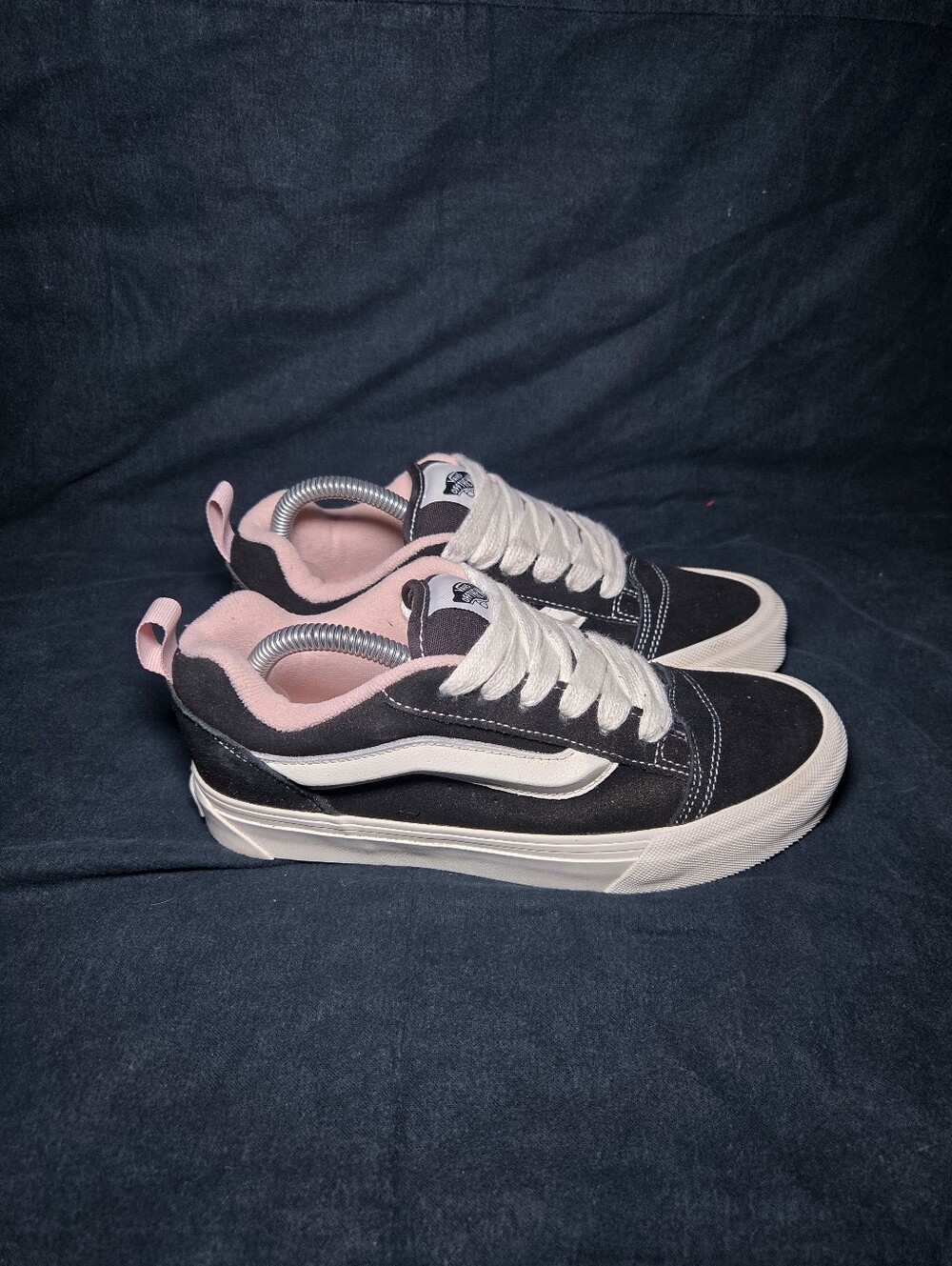 Vans Knu Skool Skate Shoes Womens Sz 7 Black Sneakers Skateboarding.